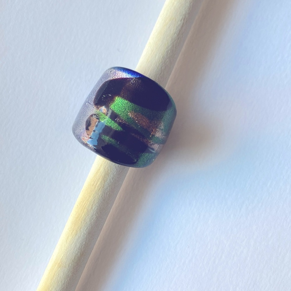 Elegant glass Multicolor Ring